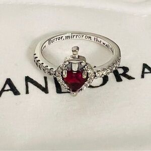 Disney Villains Evil Queen Ring
Size:7